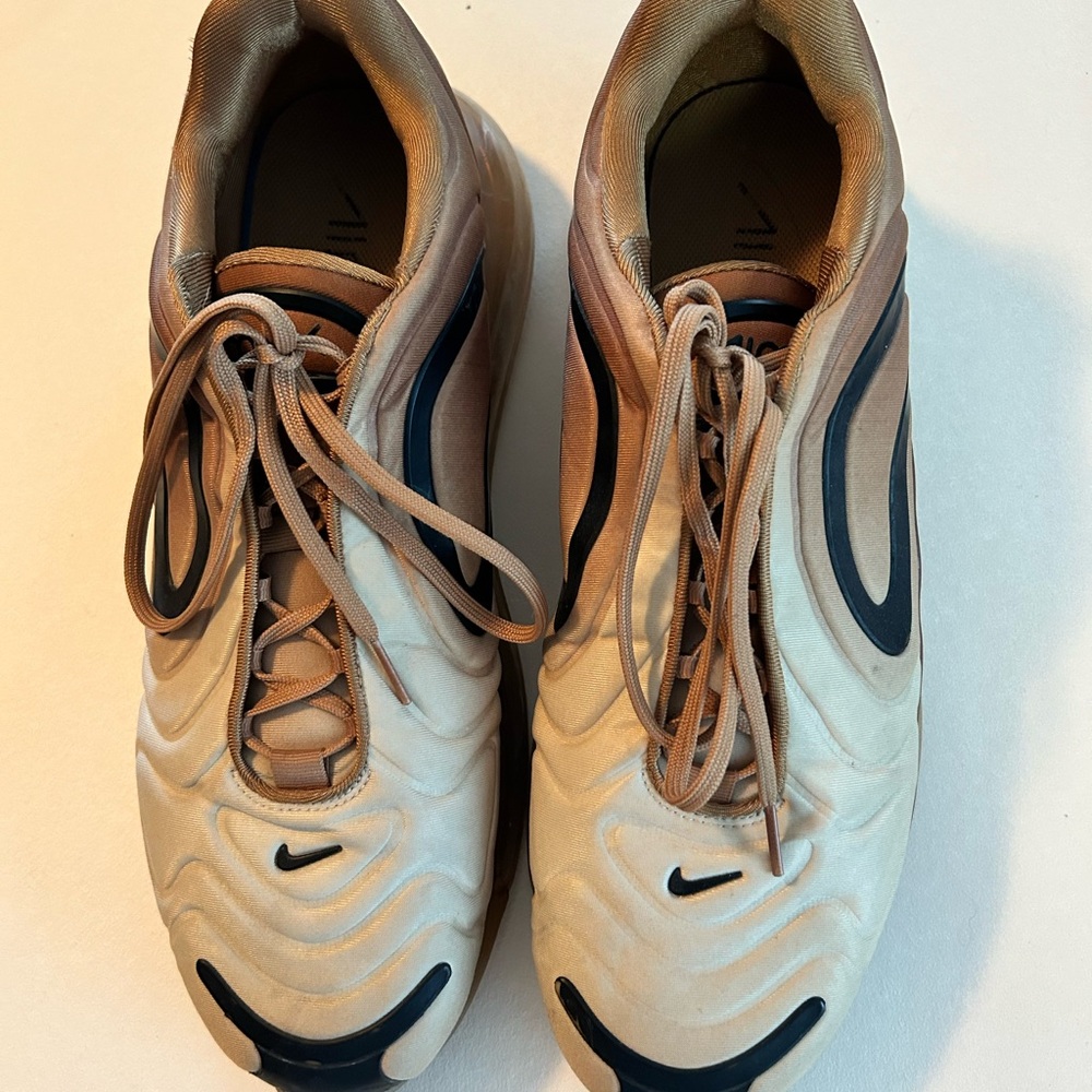 Nine Airmax 720